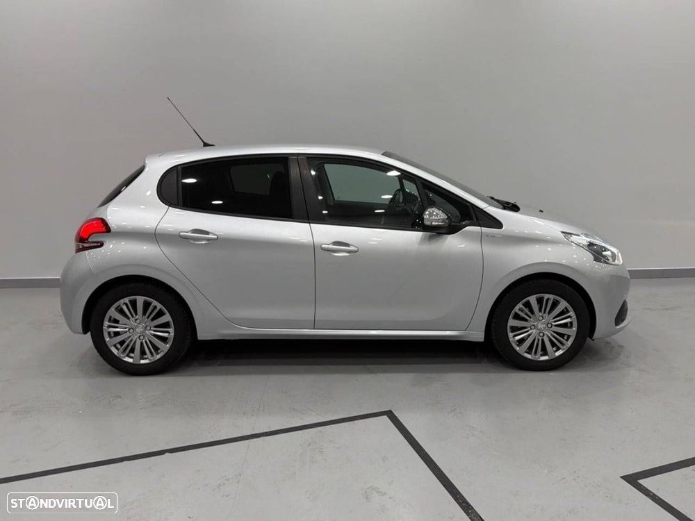 Peugeot 208 1.2 PureTech Style - 6