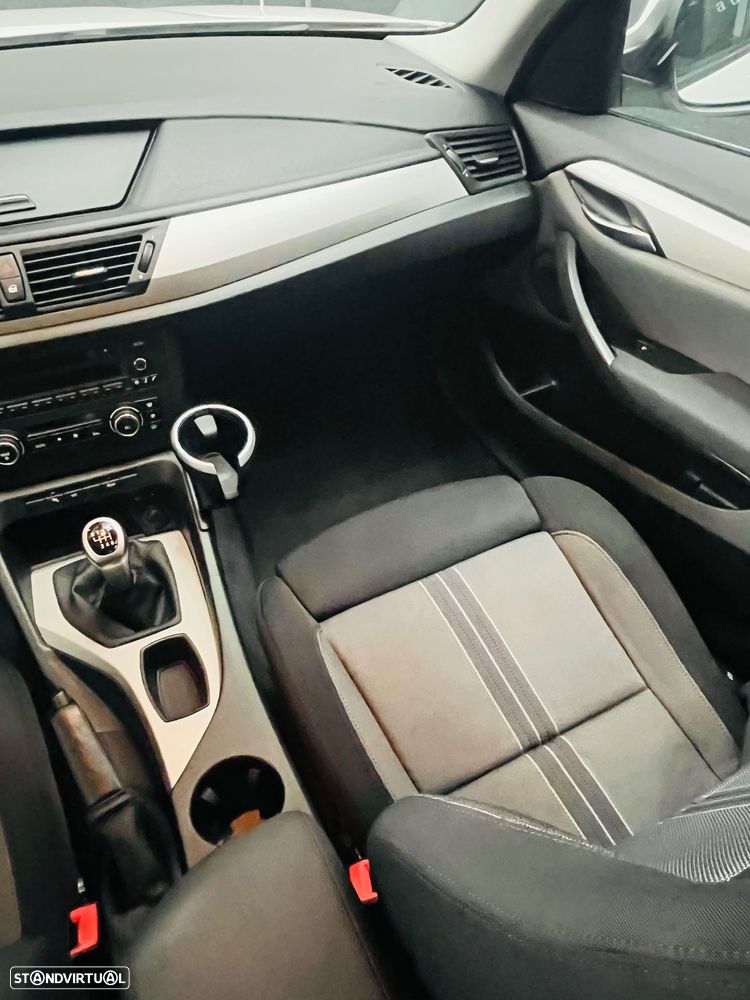 BMW X1 18 d xDrive Pack M - 26