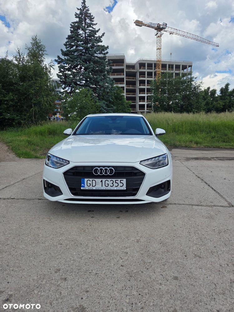 Audi A4 Limousine - 8