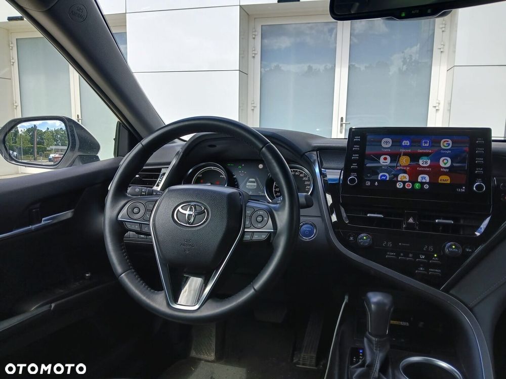 Toyota Camry - 5