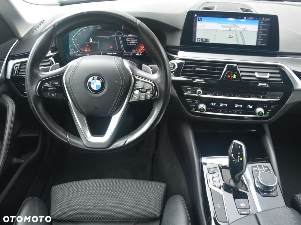BMW Seria 5 518d Sport Line sport - 6