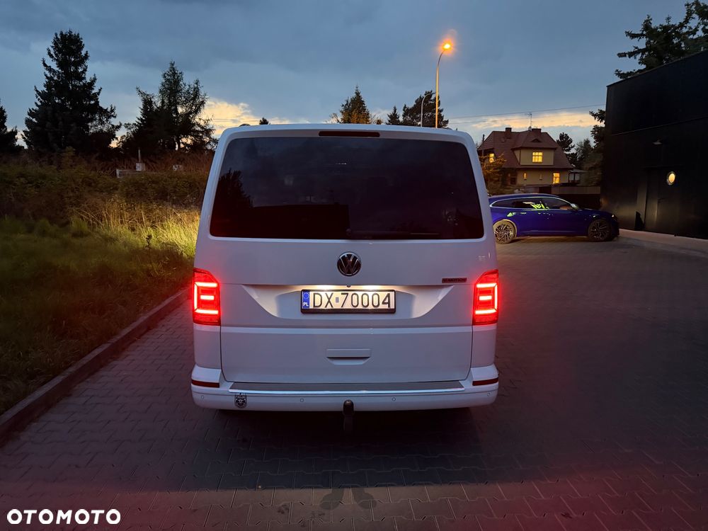 Volkswagen Caravelle - 8