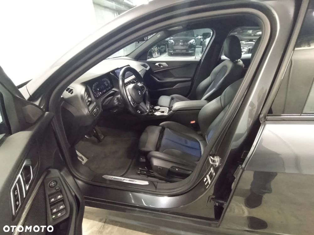 BMW Seria 1 118i M Sport - 16