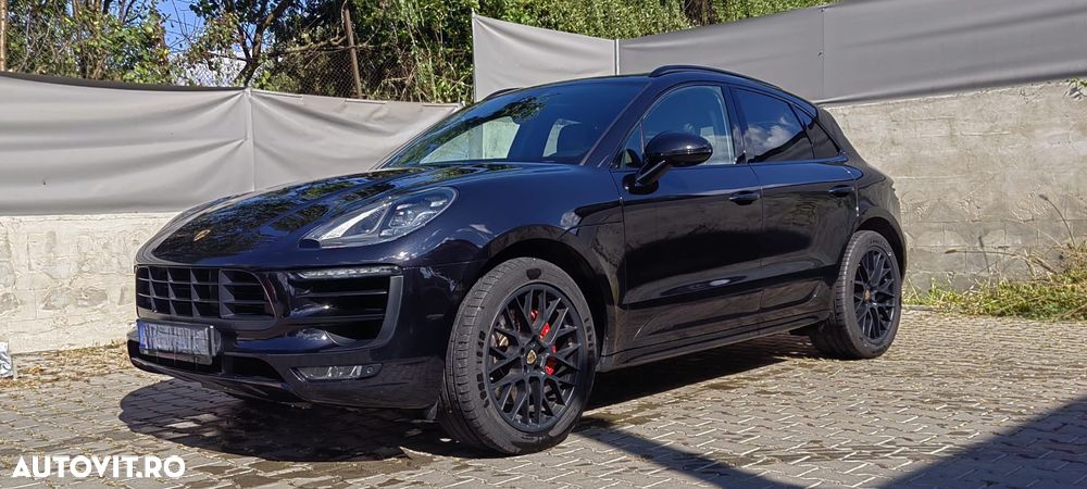 Porsche Macan - 1
