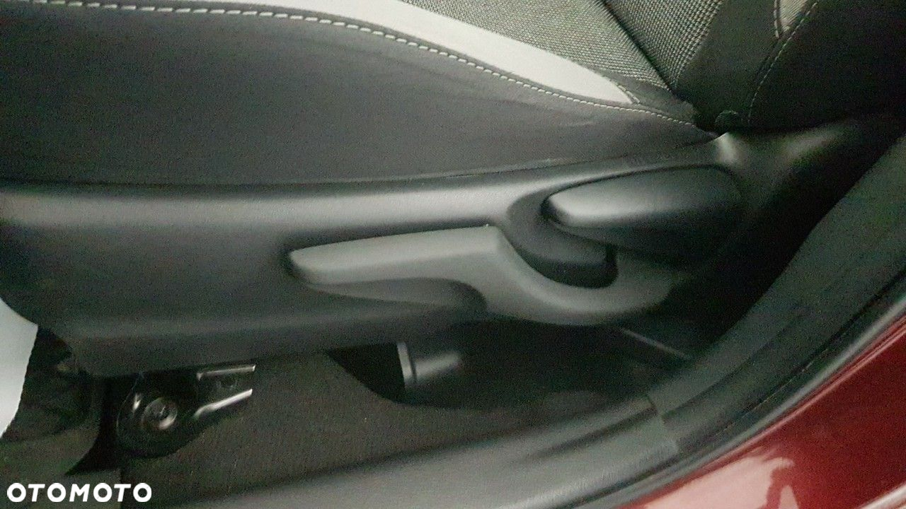 Toyota Yaris - 25