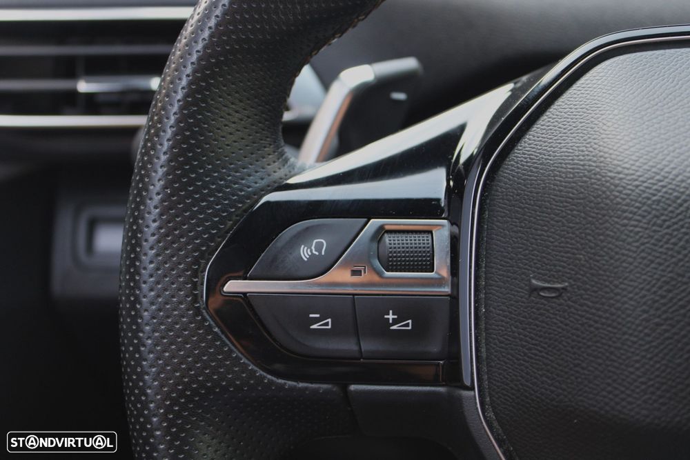 Peugeot 3008 1.6 Hybrid4 GT e-EAT8 - 23