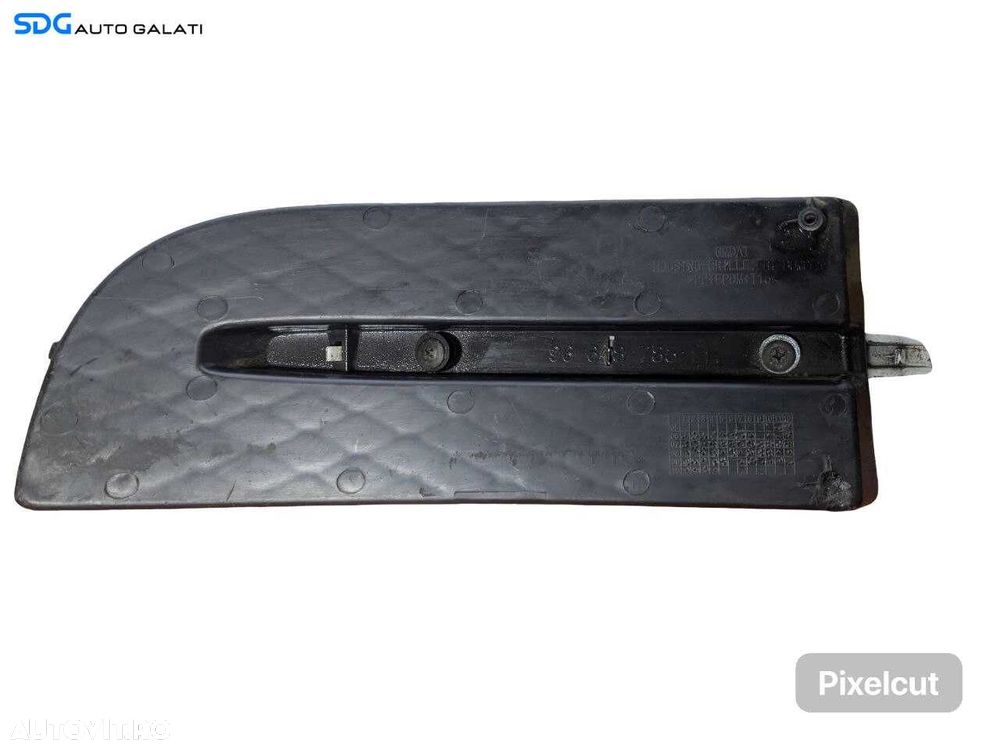 Grila Ornament Proiector Ceata Stanga de pe Bara Spoiler Fata Chevrolet Aveo T250 2003 - 2011 Cod 96648785 96648785LH [L8998] - 2