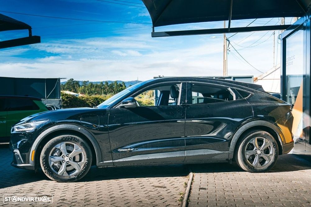 Ford Mustang Mach-E - 6