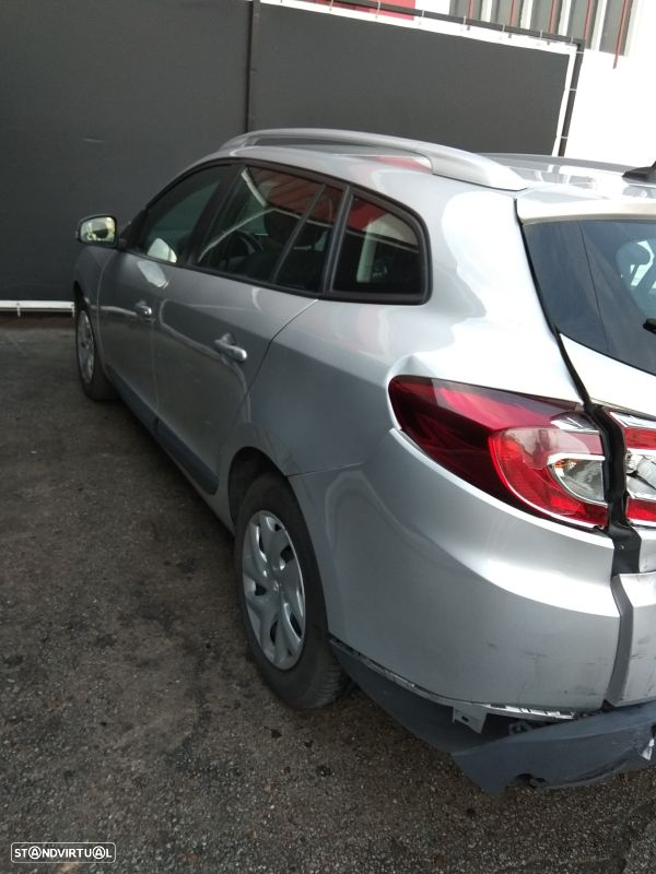 Para Peças Renault Megane Iii Três Volumes - 3