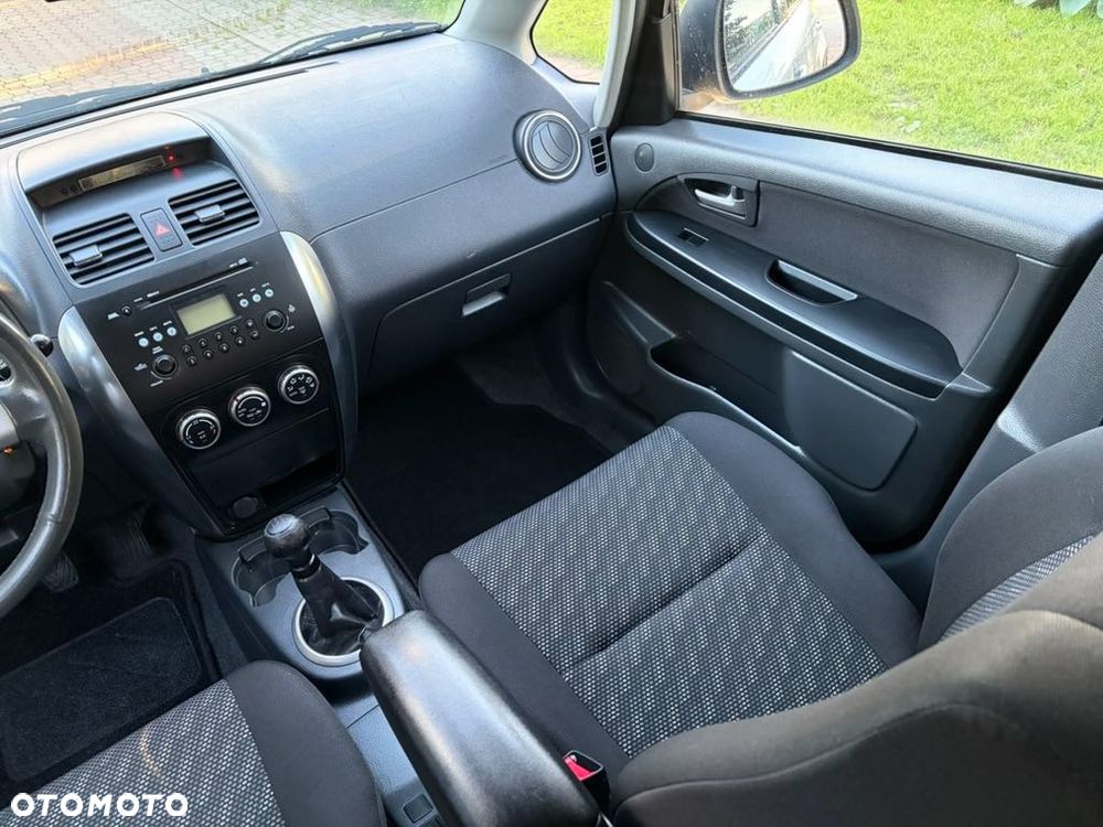 Suzuki SX4 1.6 VVT 4x2 Comfort - 8