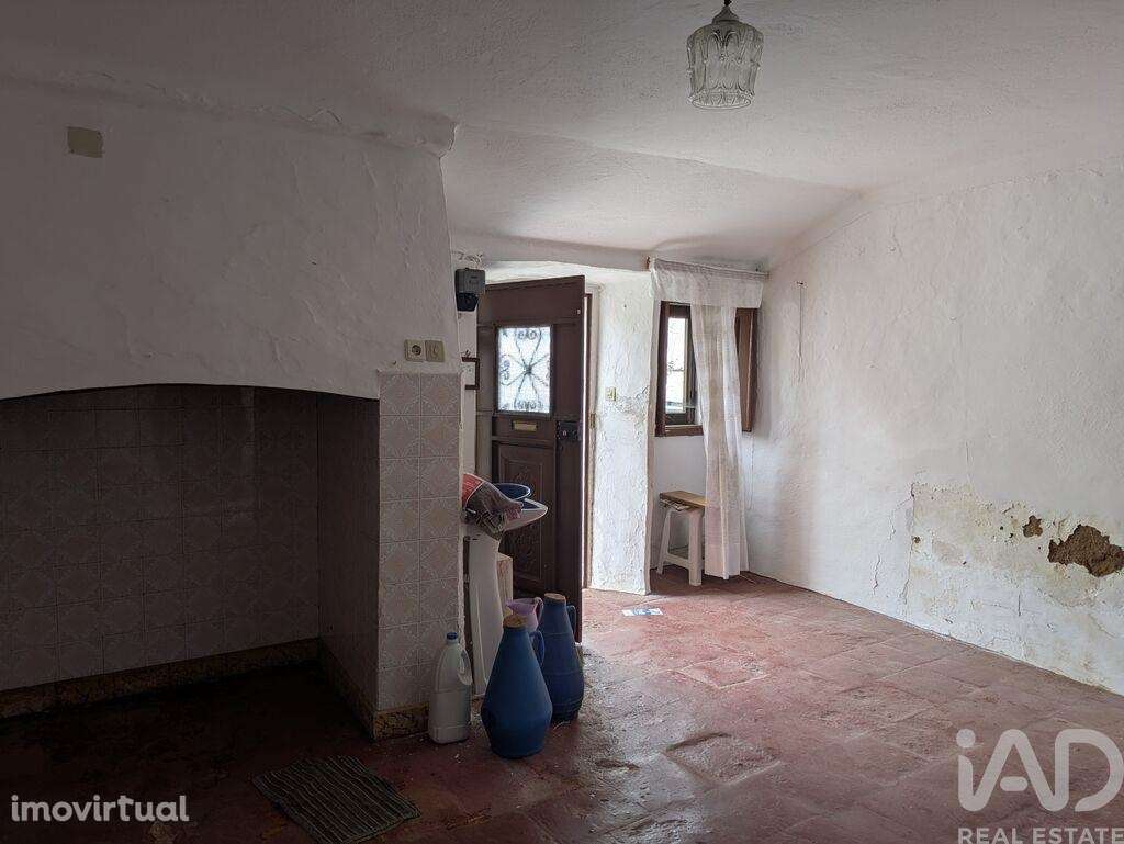 Casa / Villa T2 em São Lourenço de Mamporcão e São Bento de Ana Loura - Grande imagem: 2/10