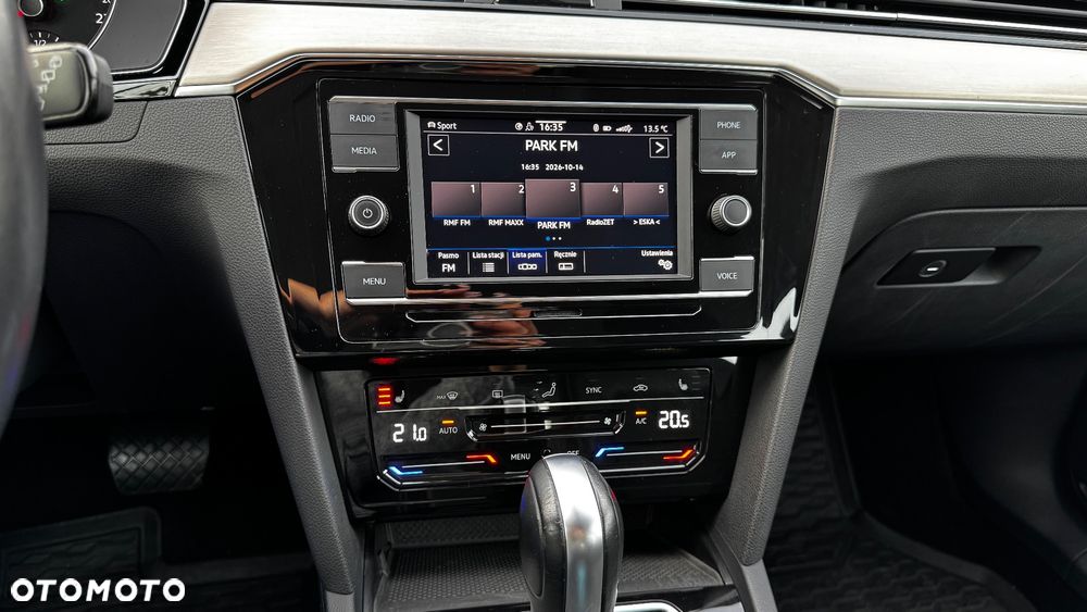 Volkswagen Passat 2.0 TDI SCR Style DSG - 19