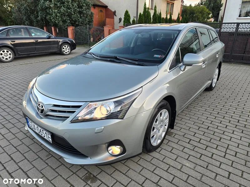 Toyota Avensis - 1