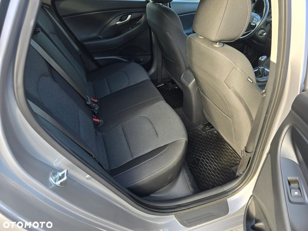 Hyundai i30 1.5 DPI Smart - 24