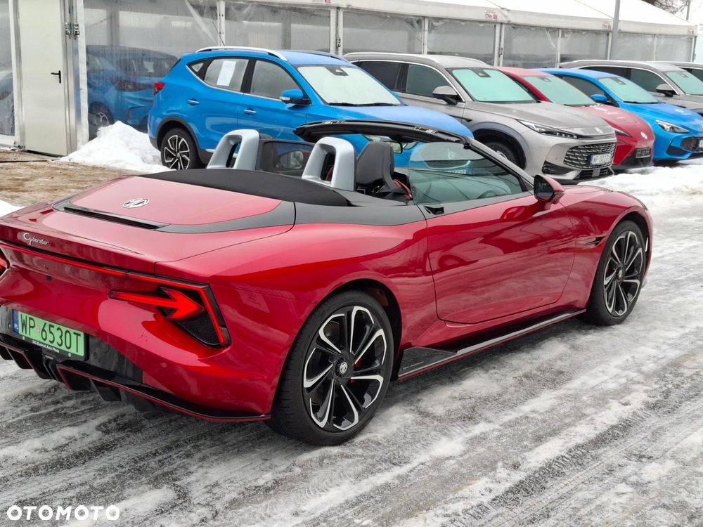 MG Cyberster 77kWh AWD Czarny Dach - 28