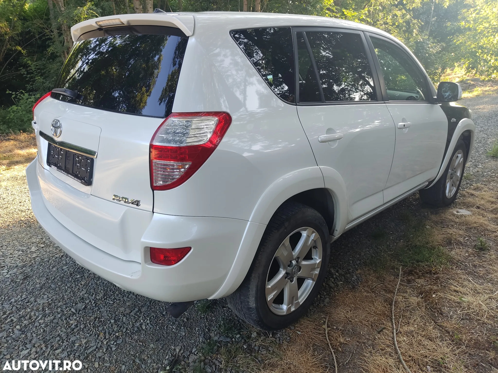 Toyota RAV4 2.2 D-4CAT 4WD Aut Executive - 3