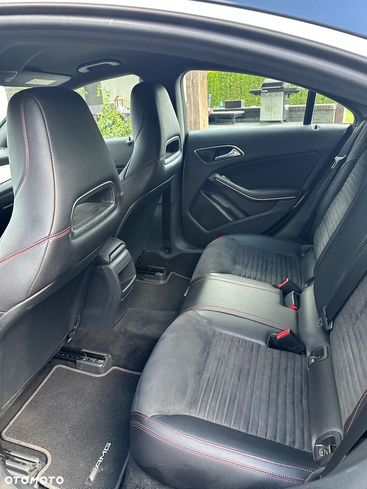 Mercedes-Benz CLA 200 7G-DCT AMG Line - 9
