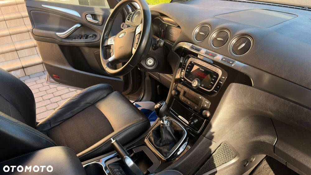 Ford Galaxy 2.0 TDCi Titanium - 35