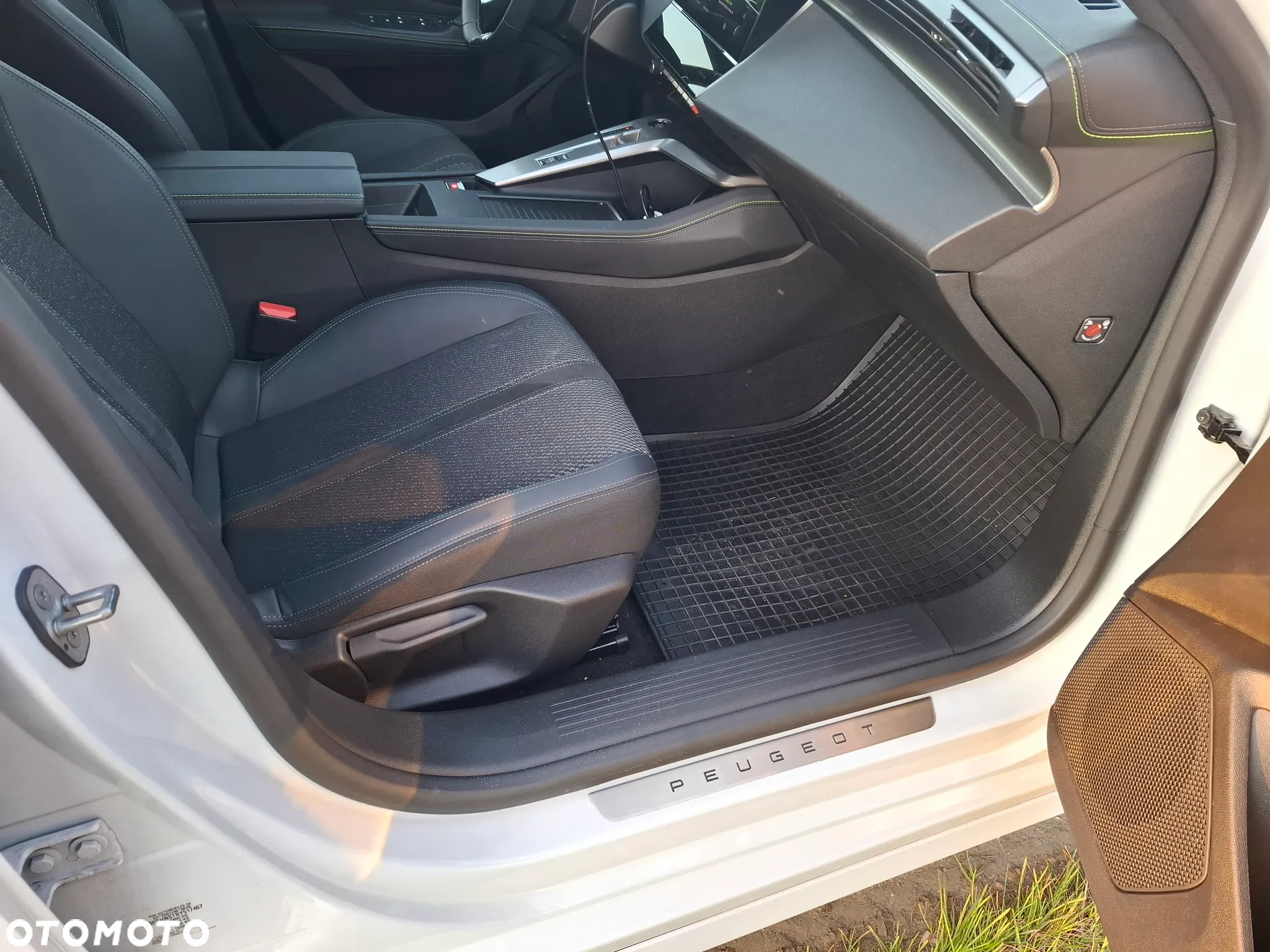 Peugeot 308 1.2 PureTech GT S&S EAT8 - 21