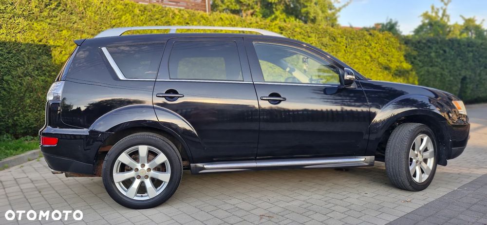 Mitsubishi Outlander 2.0 DID Intense + - 6