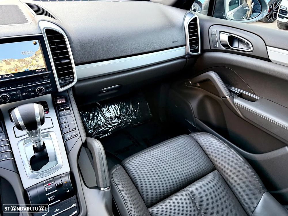 Porsche Cayenne S Hybrid - 20