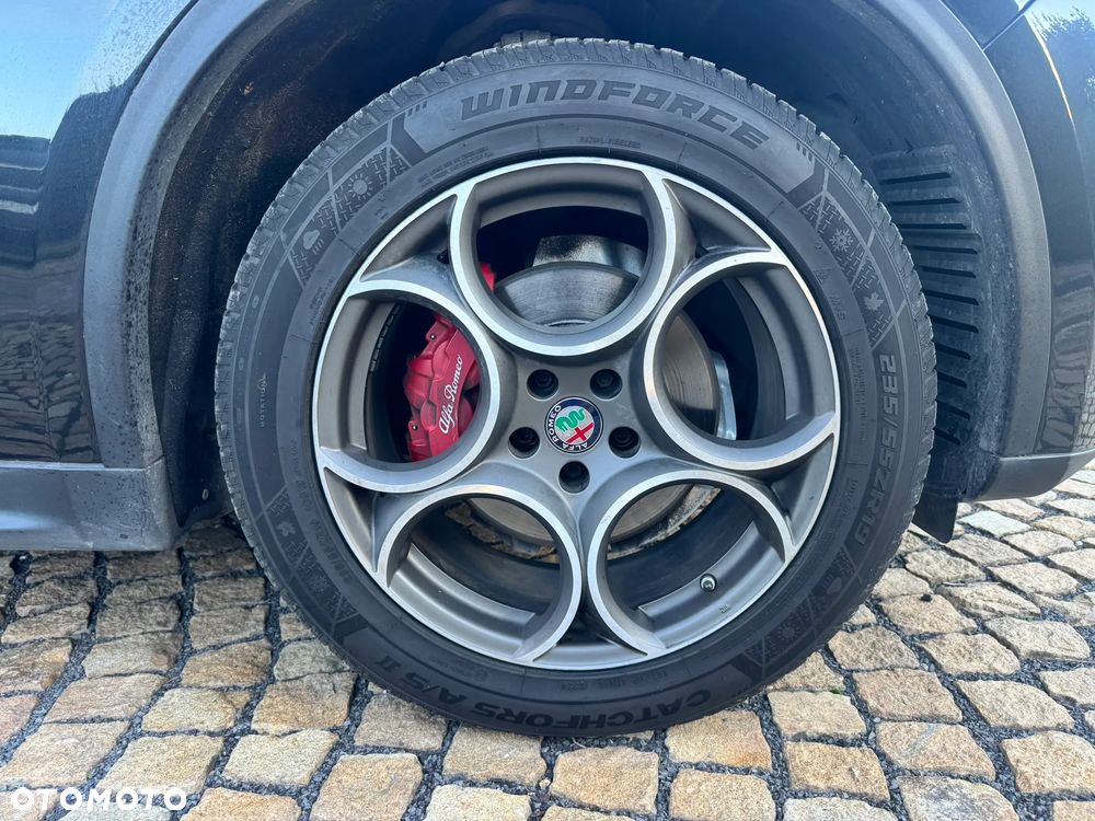 Alfa Romeo Stelvio - 22