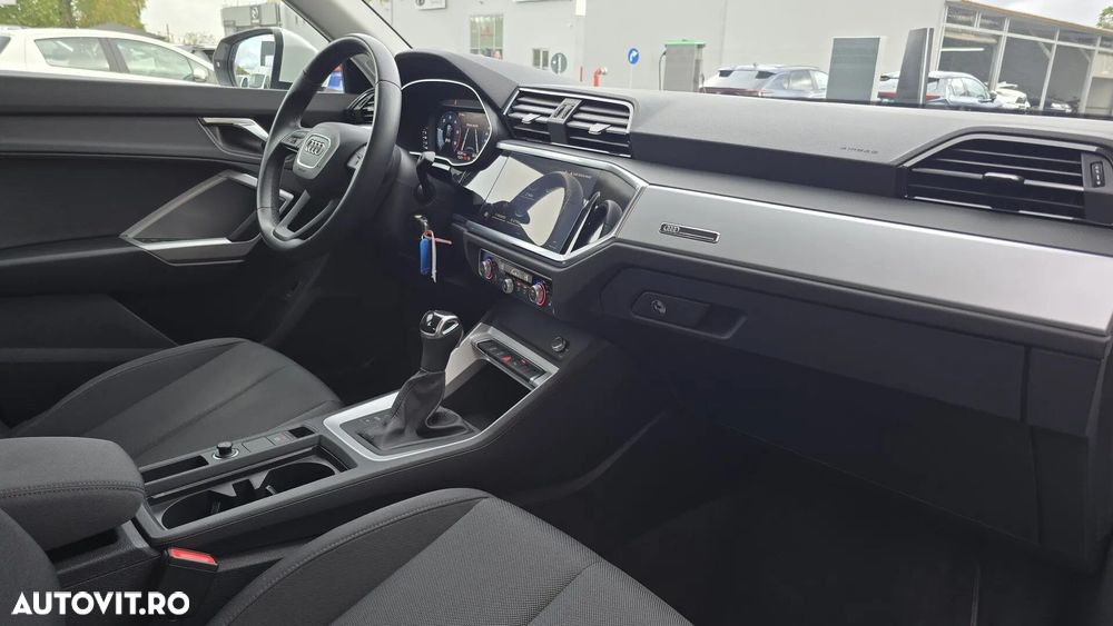 Audi Q3 2.0 35 TDI S tronic - 18