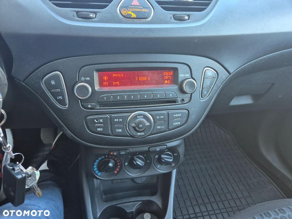 Opel Corsa 1.4 Cosmo - 8