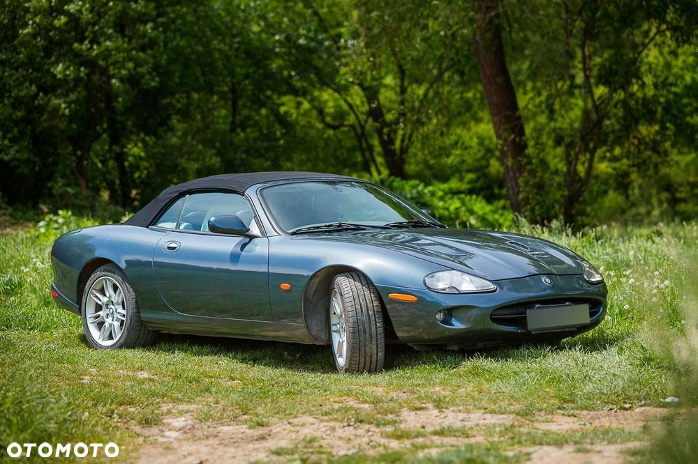 Jaguar XK8 - 2