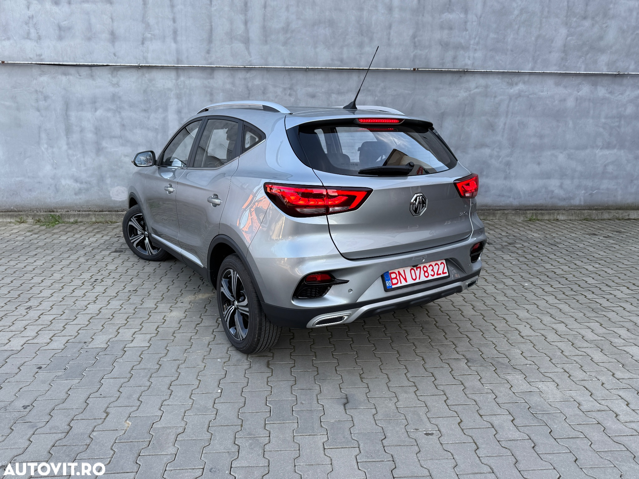 MG ZS 1.5 GSL 5MT Exclusive - 3
