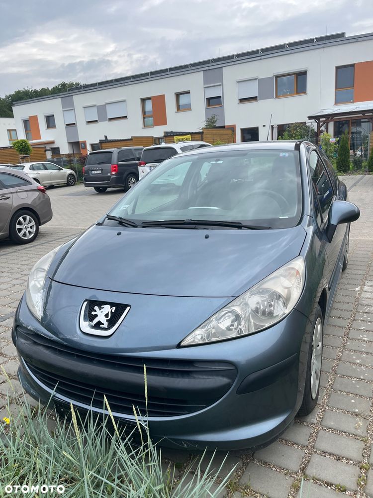Peugeot 207 1.4 HDi Presence - 2