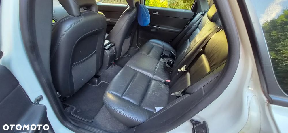 Volvo S40 - 10