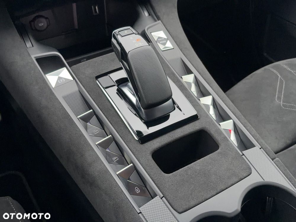 DS Automobiles DS 7 Crossback - 21