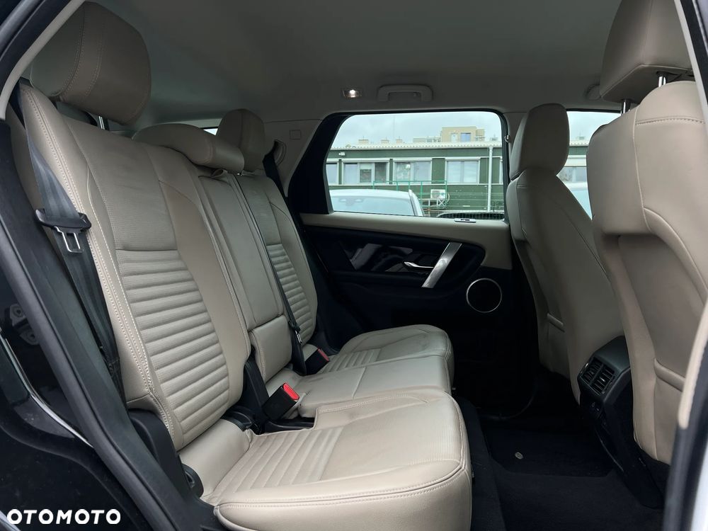 Land Rover Discovery Sport - 31