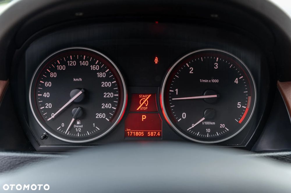 BMW X1 xDrive20d xLine - 23