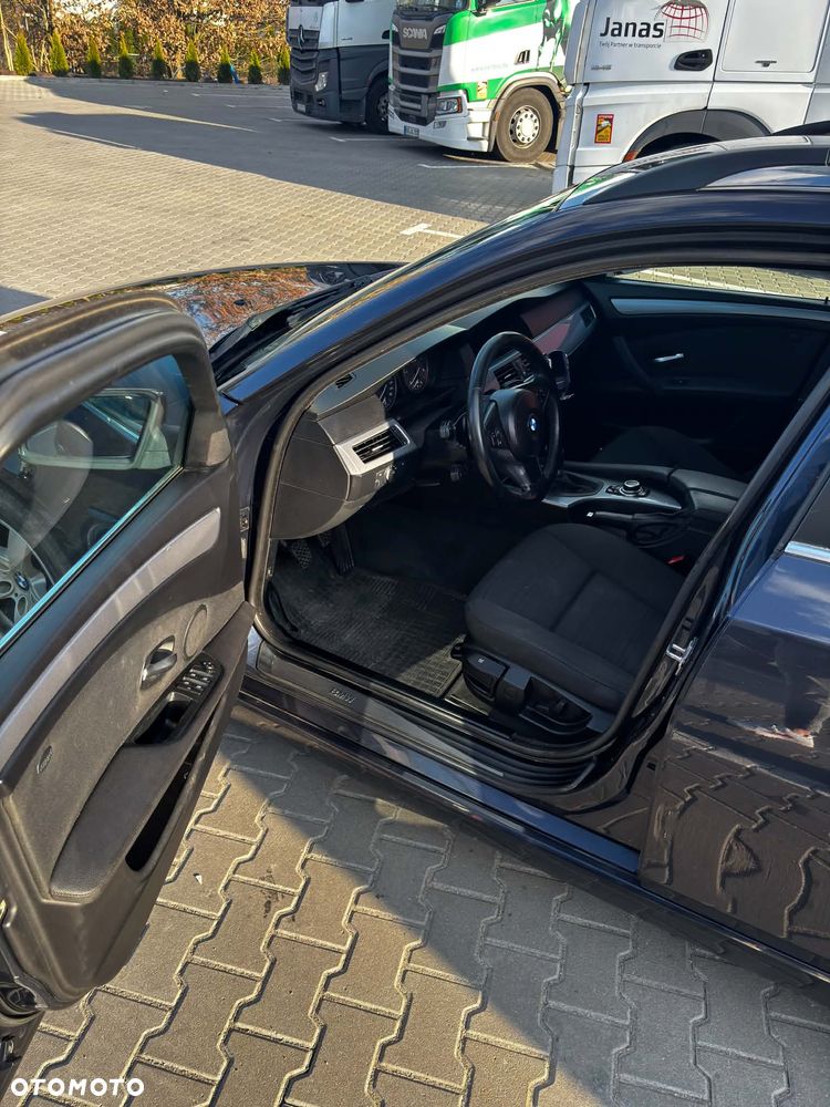 BMW Seria 5 520d - 5