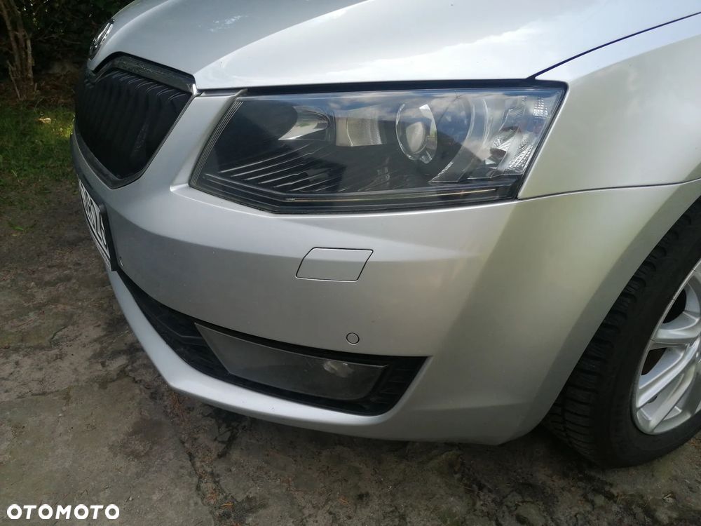 Skoda Octavia 1.6 TDI Style DSG - 5