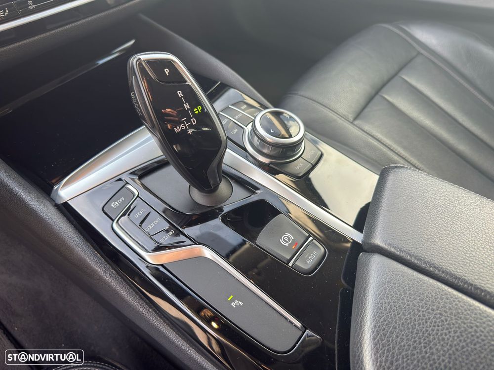 BMW 520 d Aut. Luxury Line - 11