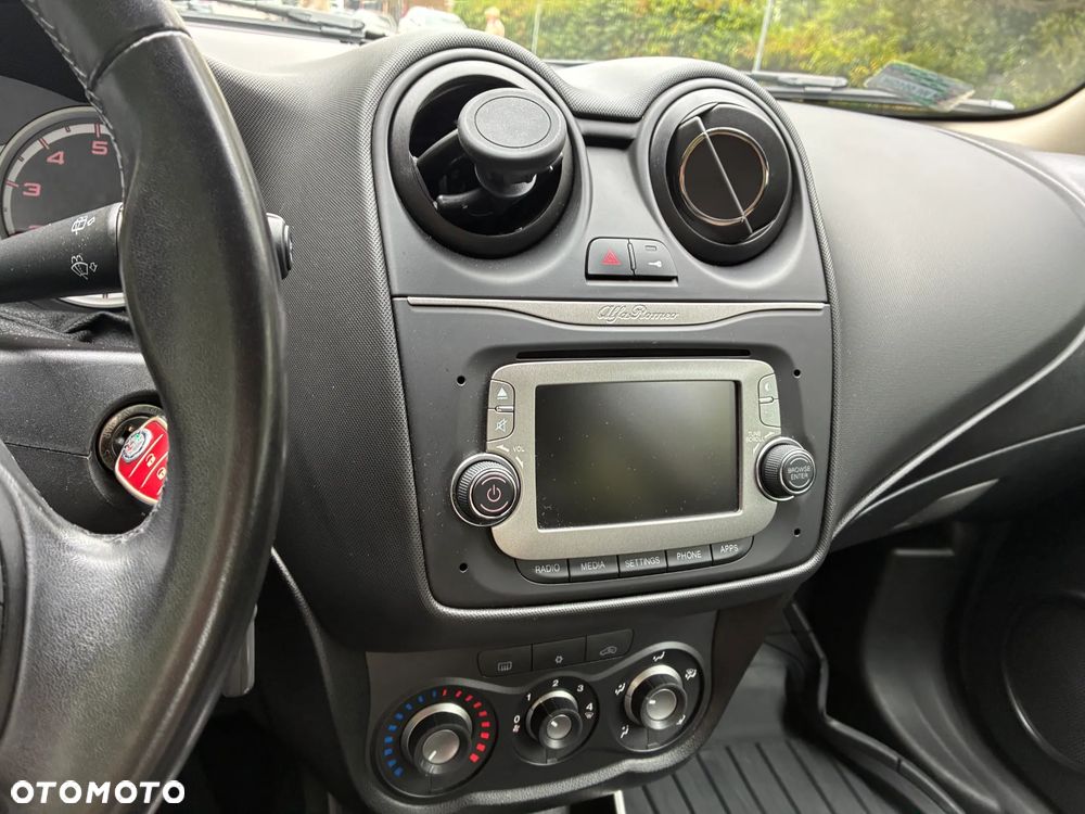 Alfa Romeo Mito 1.4 Distinctive EU6 - 16