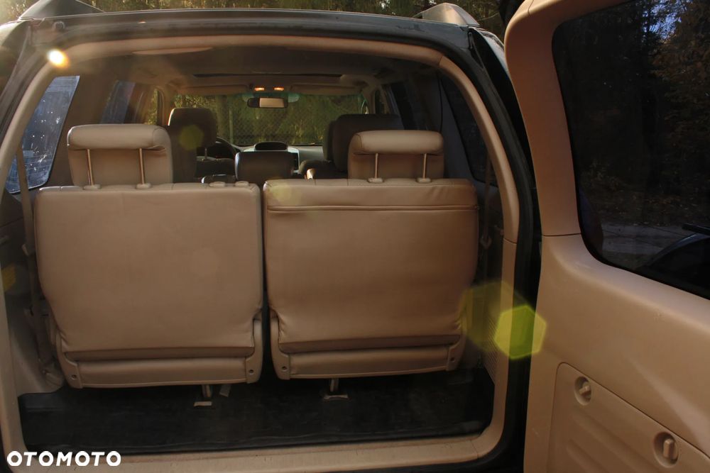 Toyota Land Cruiser 3.0 D X - 24
