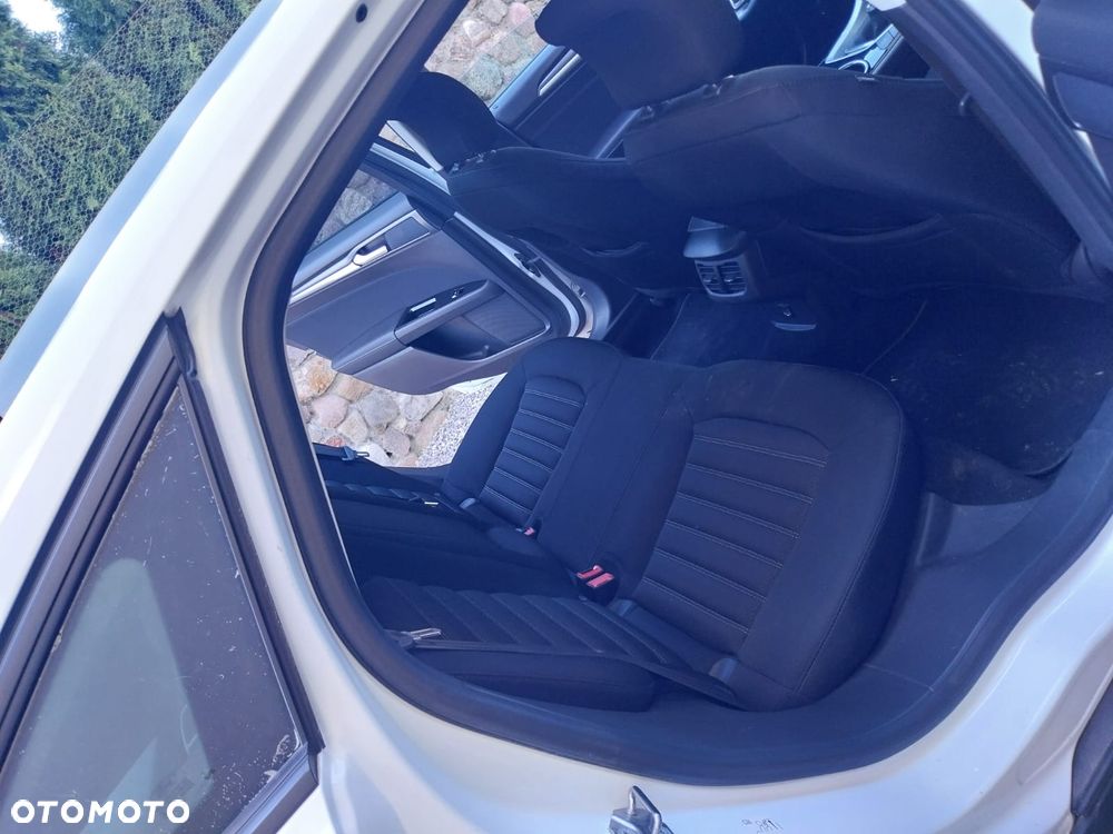 Ford Mondeo - 21