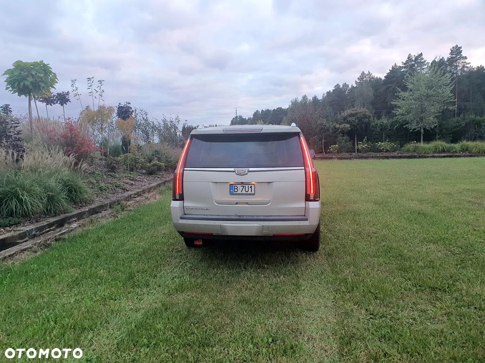 Cadillac Escalade ESV 6.2 V8 AWD AT Premium - 8