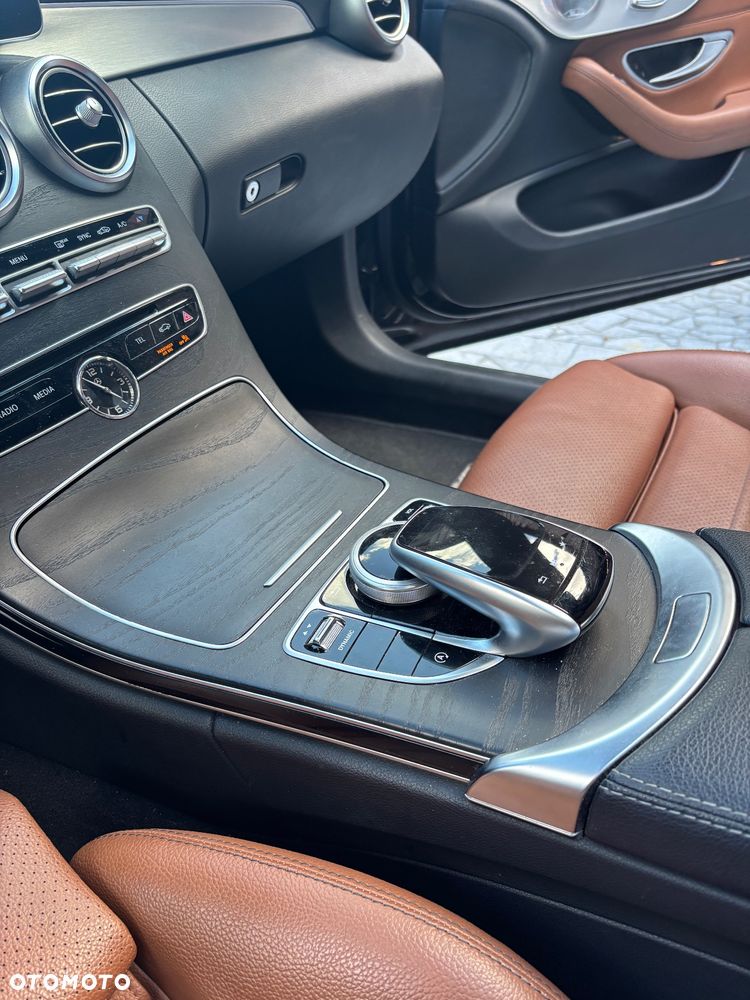 Mercedes-Benz Klasa C 300 9G-TRONIC - 28
