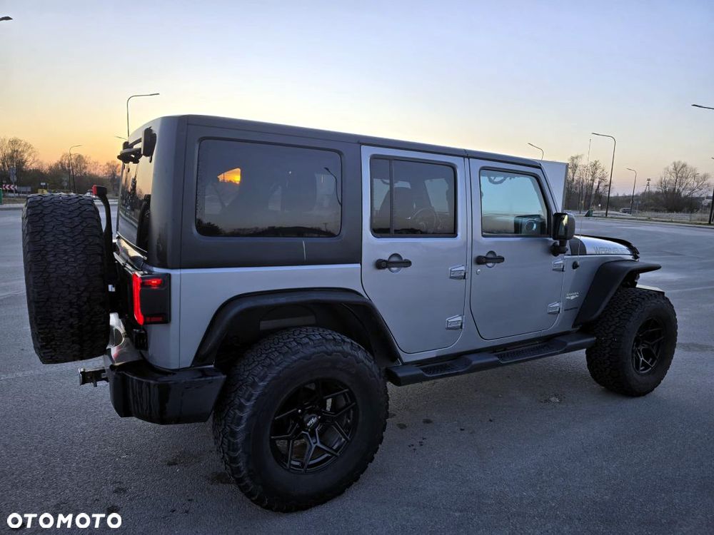 Jeep Wrangler 3.6 Unlim Sahara - 20