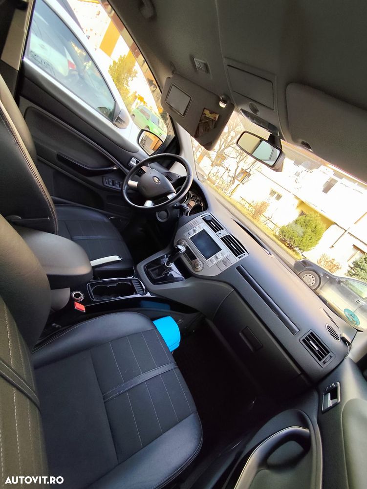 Ford Kuga 2.0 TDCi 4WD Powershift Individual - 14