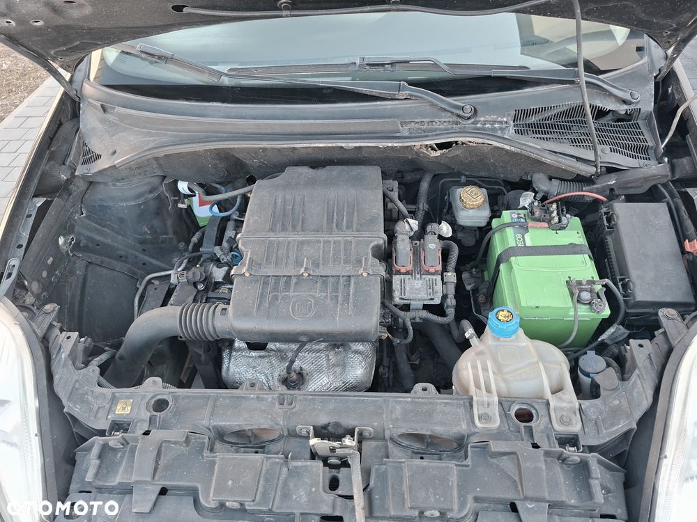 Fiat Punto 1.2 16V Active - 12