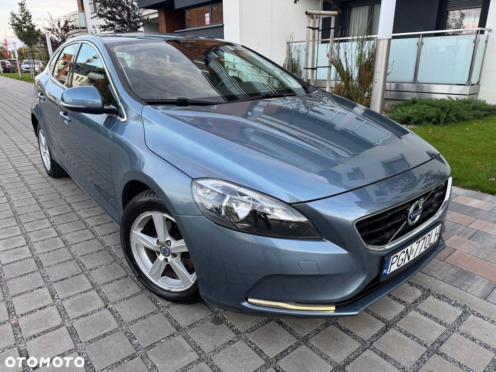 Volvo V40 - 2