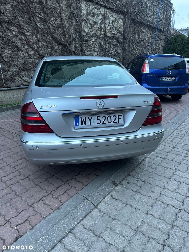 Mercedes-Benz Klasa E - 7