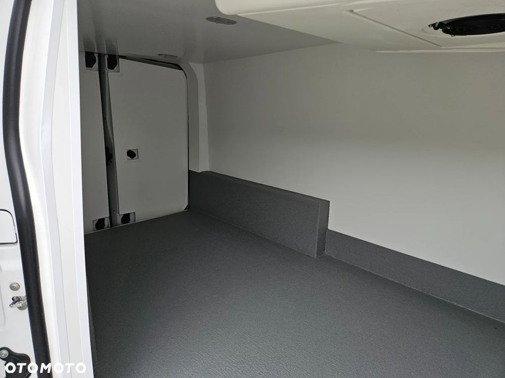 Toyota Proace Extra Long MROŹNIA - 33