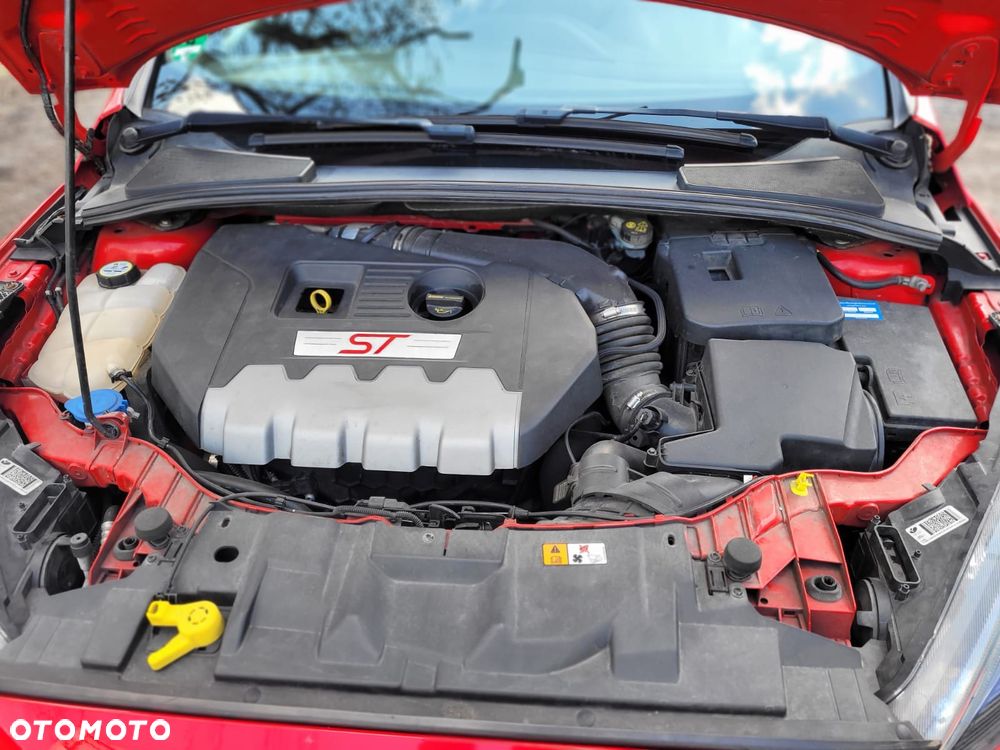 Ford Focus 2.0 EcoBoost ST - 20